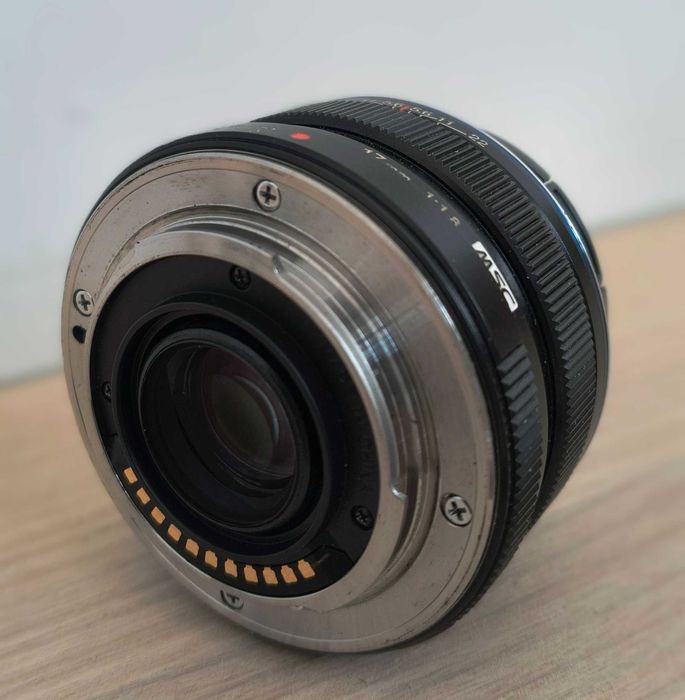 Rezervat - Olympus M.Zuiko 17mm f/1.8 Black – Stare foarte bună pentru Street & Travel
