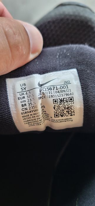 Adidasi Nike Revolution marimea 37.5