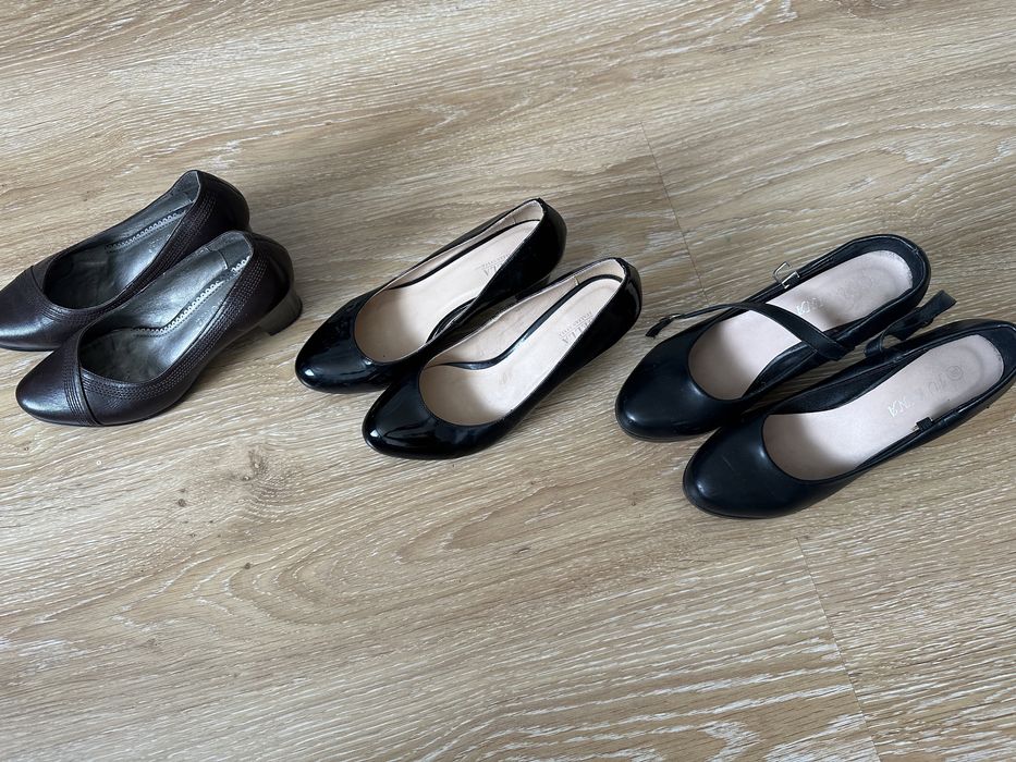 Туфли на низком каблуке