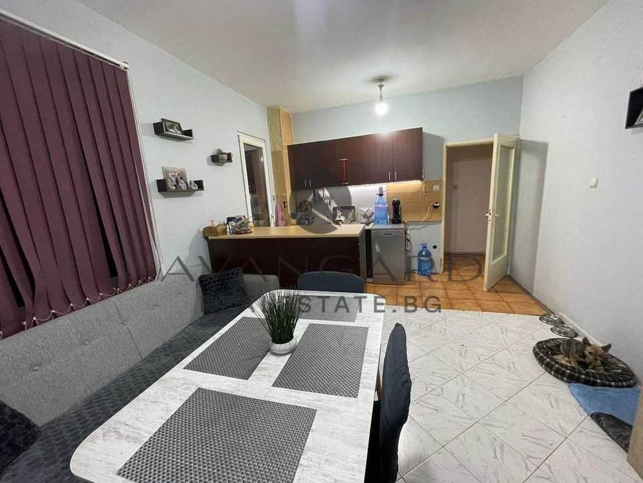 Продава се Тристаен апартамент в Пловдив, Тракия - 92 кв.м за 1275 €/кв.м - Снимка #1