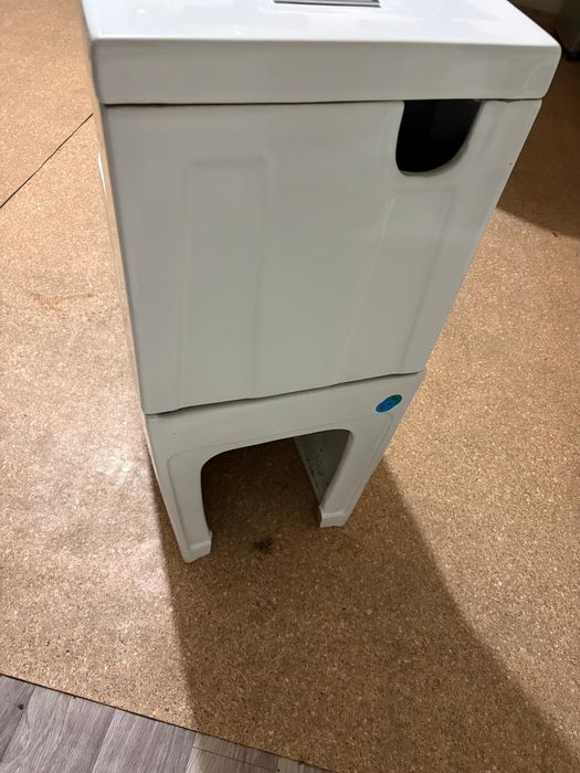 Унитаз продам.