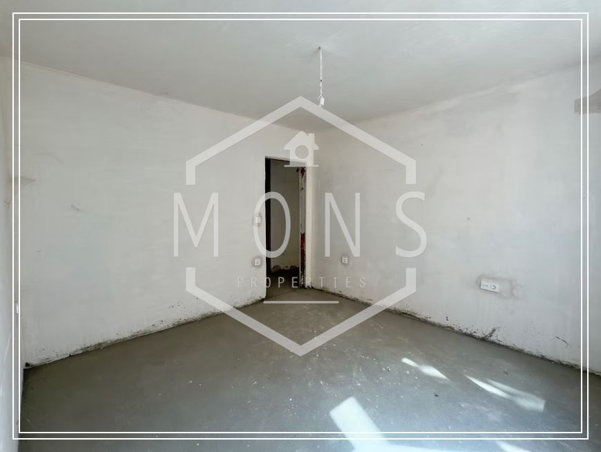 Продава се Тристаен апартамент в Велико Търново, Бузлуджа - 153 кв.м за 561 €/кв.м - Снимка #2