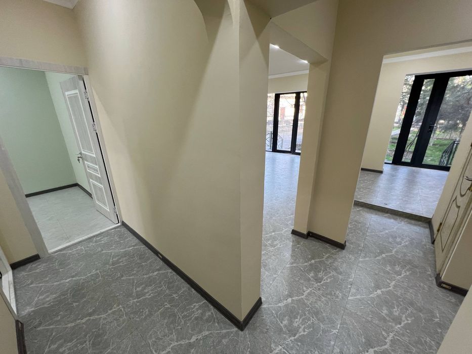 Аренда под офис или Клиника Юнусабад 95м2 5 комната! 1600у.е