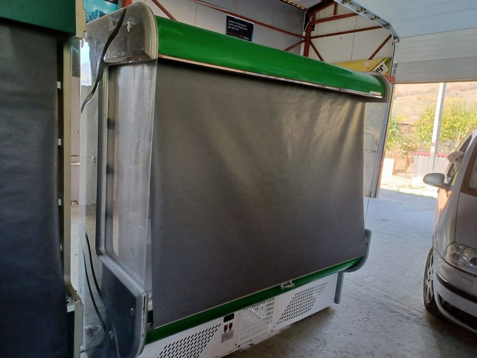 Vitrină frigorifică!