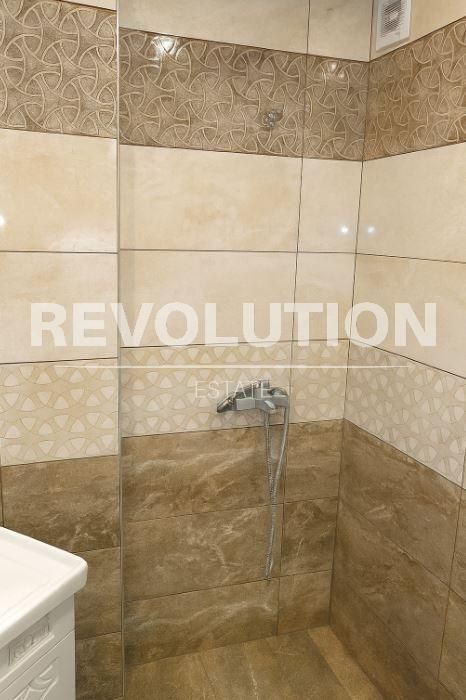 Дава се под наем Тристаен апартамент в Варна, Бриз - 95 кв.м за 650 € - Снимка #4