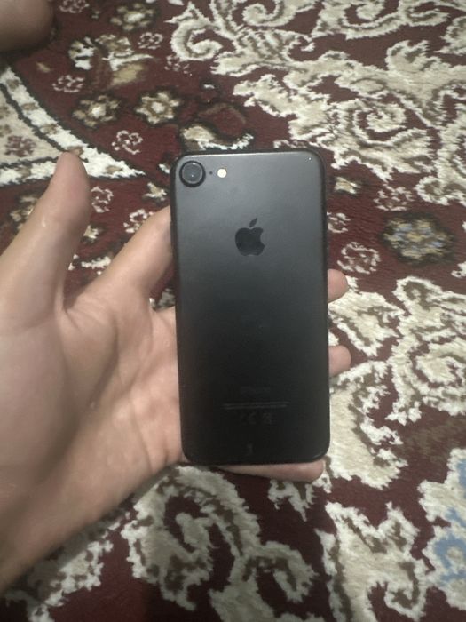 Iphone 7  128 gb erkan alishgan uselleni 87 % ideal