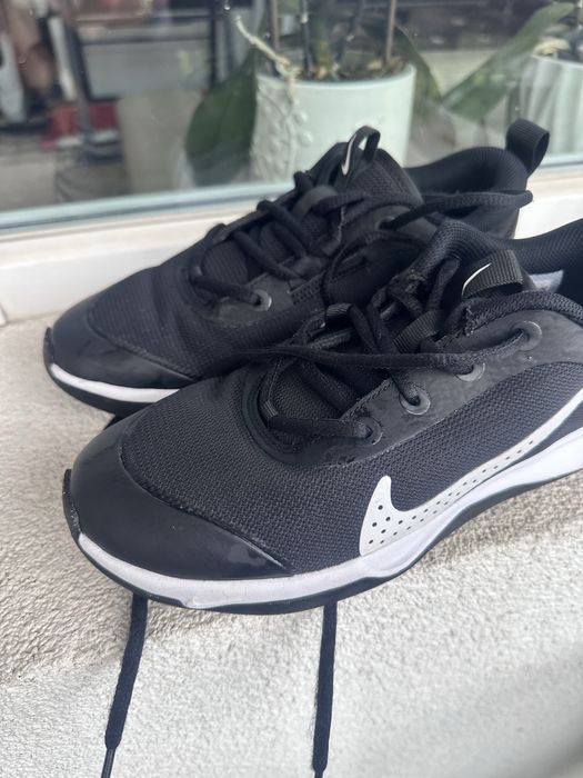 Маратонки nike /geox