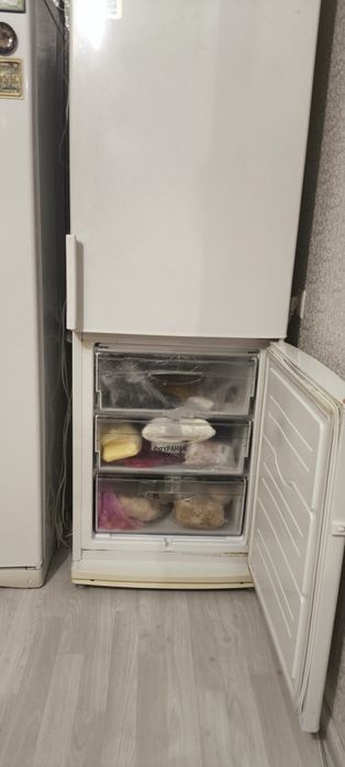 Продам холодильник