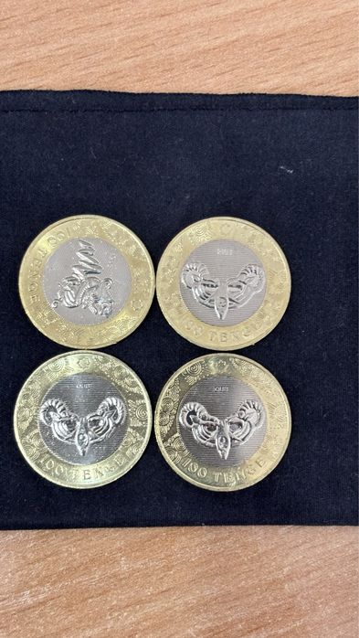 Манеты продам 4 штуки