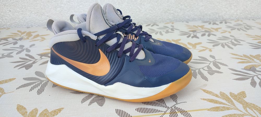 papuci nike teamhustle