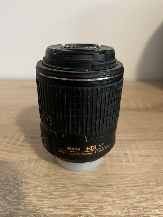 Nikon D5300 с китов обектив + чантичка