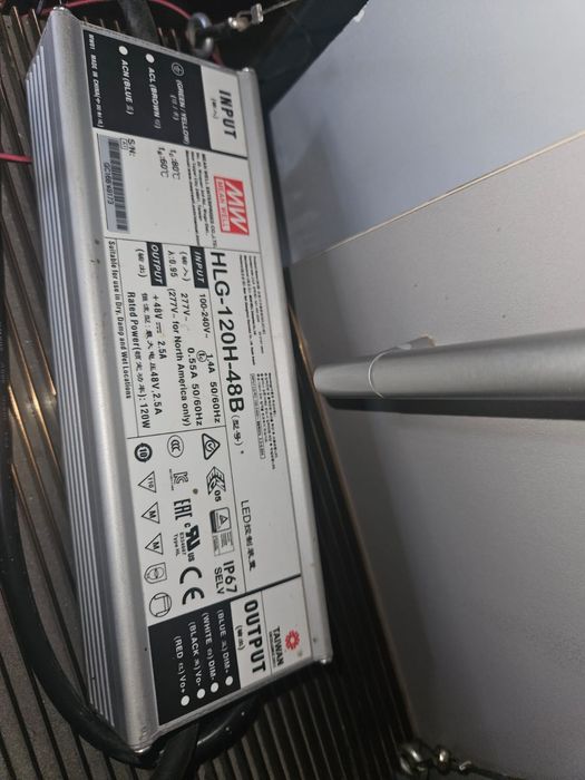 Продаю фито лампы.3 штуки.