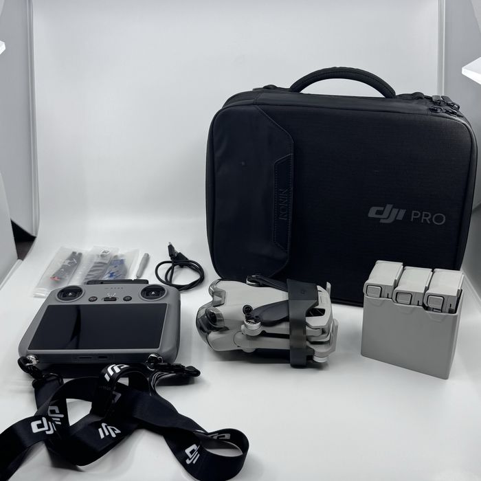 Drona DJI Mini 4 Pro FLY MORE COMBO Telecomanda DJI RC 2 | FULL BOX |