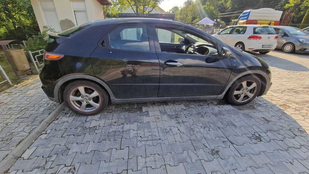 Honda Civic Right-wheel drive