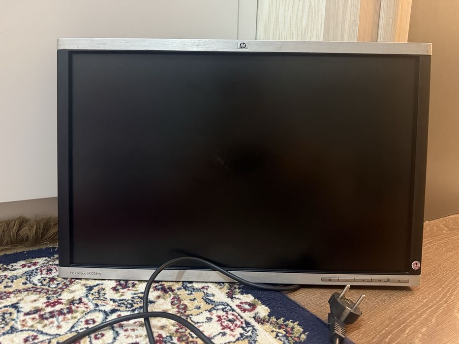 Монитор HP Срочно продам