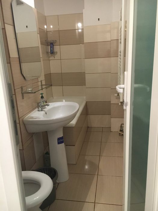 Inchiriez garsoniera tip D