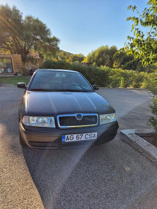 Vând Skoda Octavia