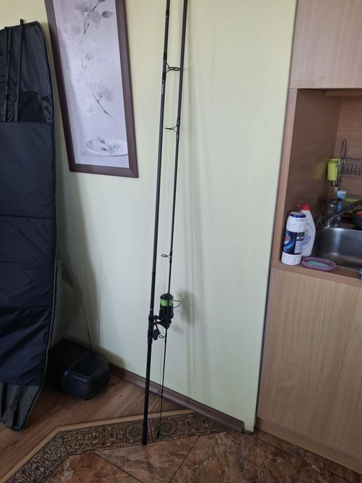 Продавам 3 шаранджийски въдици с калъф