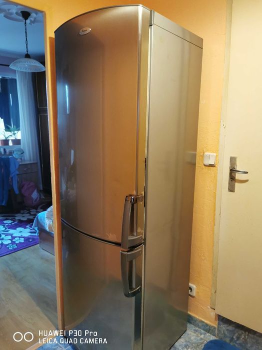 Хладилник с фризер