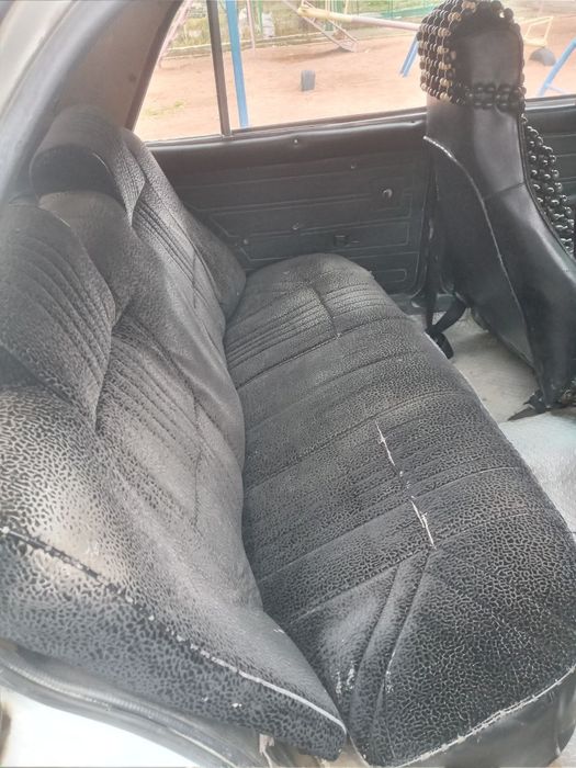 Ваз 2107 сотилади 1984 йил матор йог йеди Реал оладигонлар тел кисин