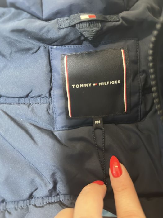 Tommy Hilfiger яке 104 см