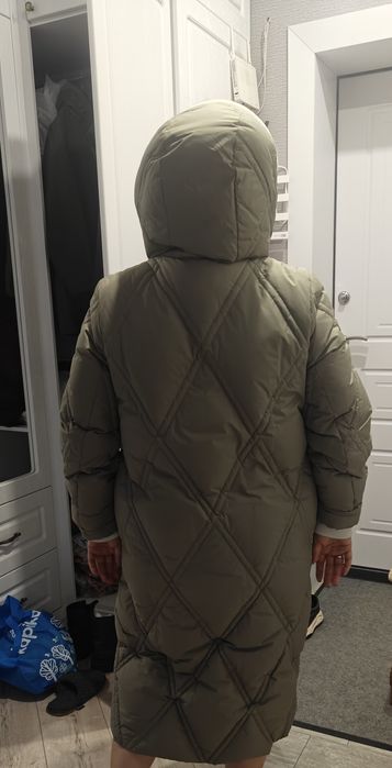 Зимний пуховик женский