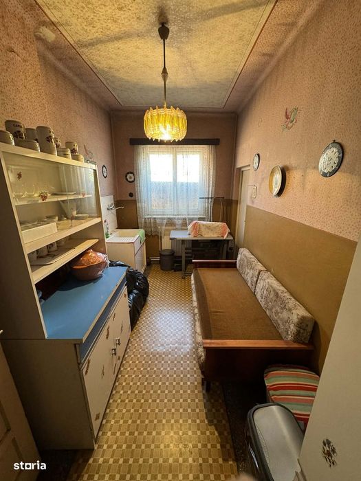 Casa P+1 cu 2 apartamente individuale , zona Ultracentrala