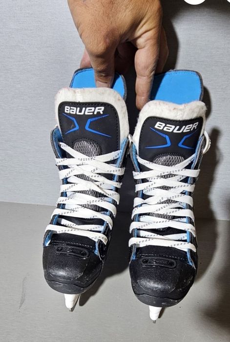 Patine 90 hochei hockey  Bauer XLP  marime 30   (  20,5  cm lungime interioara).