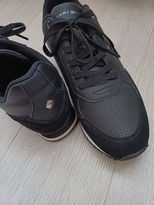 Adidasi/ pantofi Tommy Hilfiger 40 dama