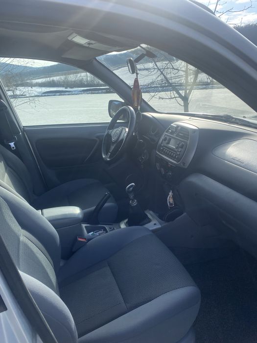 De vanzare toyota rav 4