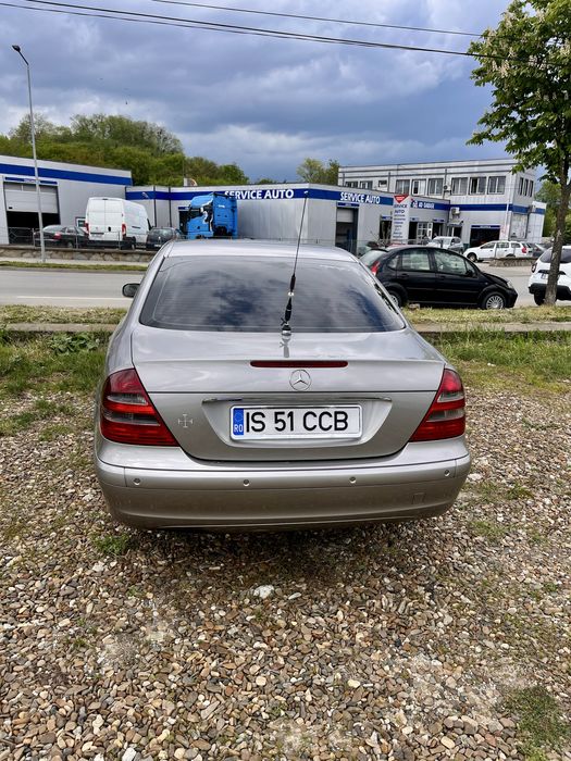 Mercedes  E Class W211
