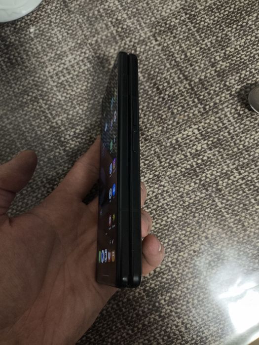 Samsung Z fold 3