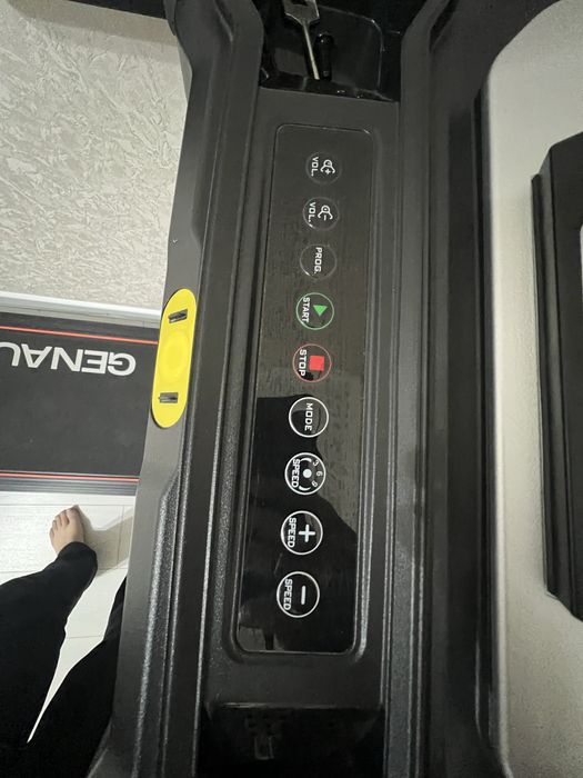 Беговая дорожка GENAU