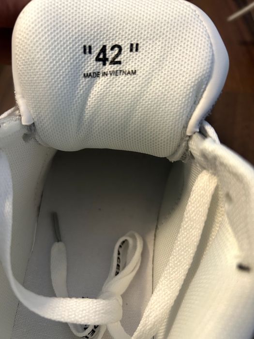 Off White Out of Office Gray - Trimit cu verificare