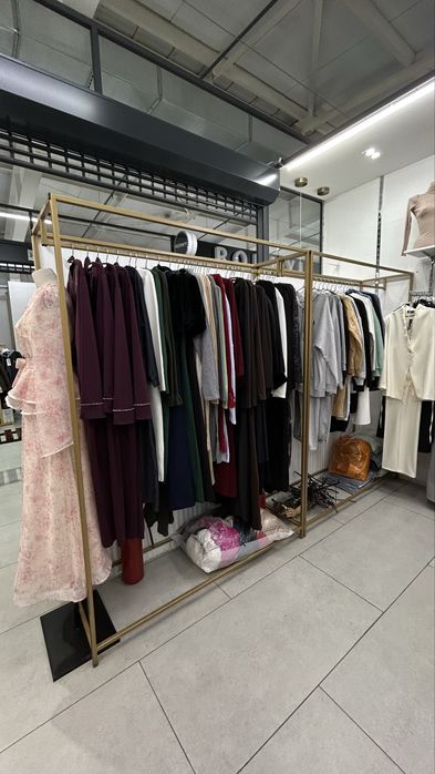 Продам стойка для одежды