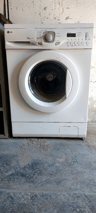Продам стиральную машинку