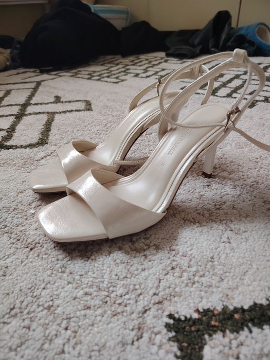 Sandale cu toc Stradivarius
