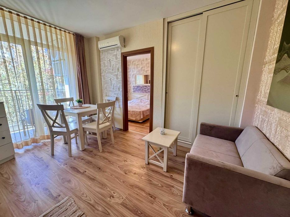 Продава се Двустаен апартамент в к.к. Слънчев бряг - 65 кв.м за 721 €/кв.м - Снимка #2
