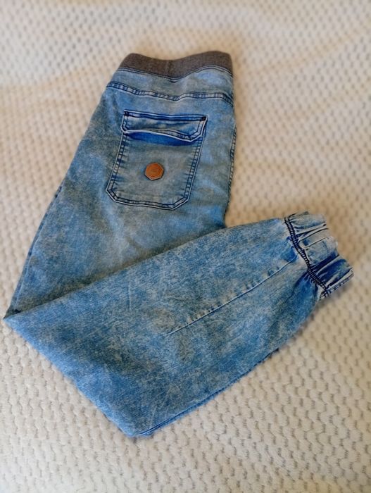 Мъжки дънки в отлично състояние