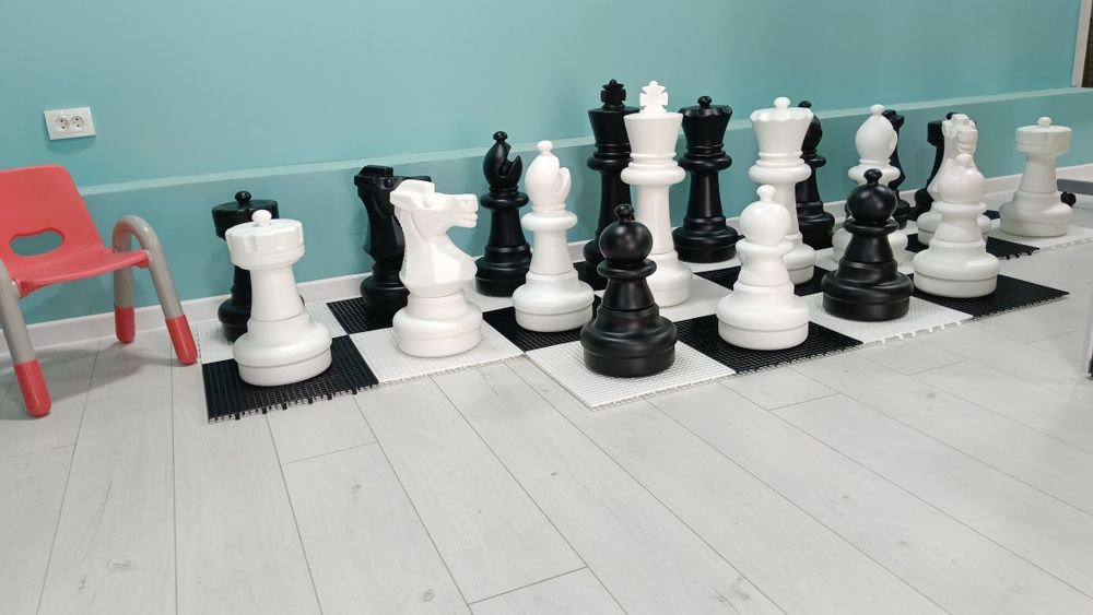 Все для школ, детсадов и ВУЗов. Игрушки, Парты, Конструктор, Смартборд