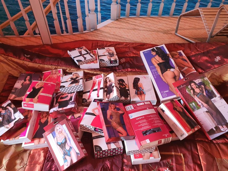 Lenjerie sexy, noua și nepurtata.