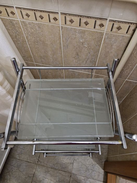 Стеклянные полки  для ванны