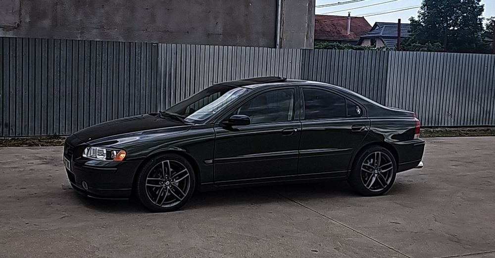 Volvo S60 D5 Summum Facelift-Configurație rară, întreținută exemplar
