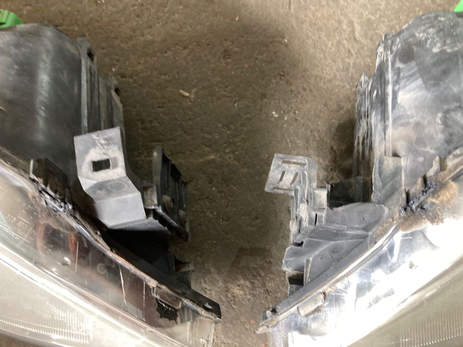 Far Ford Mondeo 3 2001 - 2006 faruri stanga dreapta Mondeo mk3