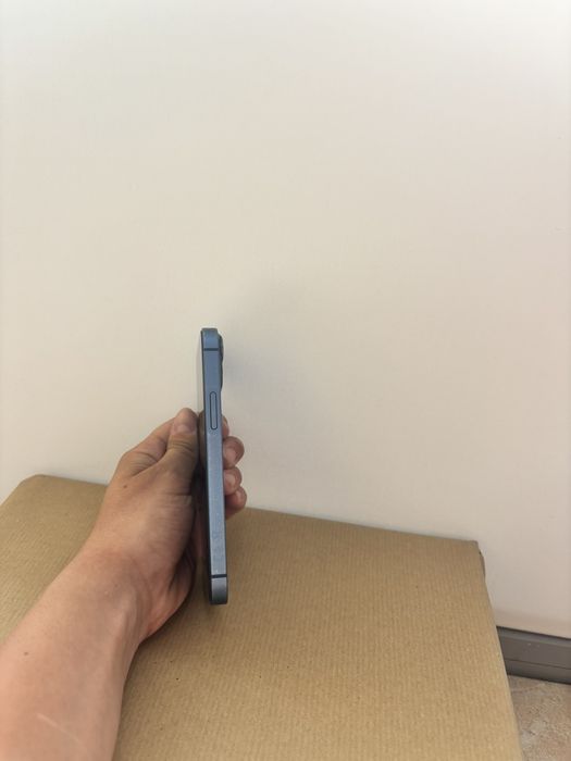 IPhone 13 mini на части