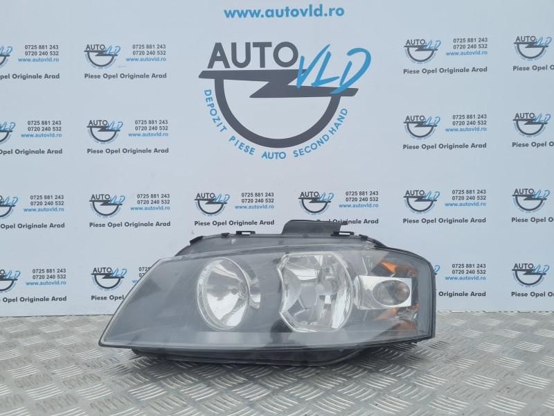 Far cu bec stanga Audi A3 8P1