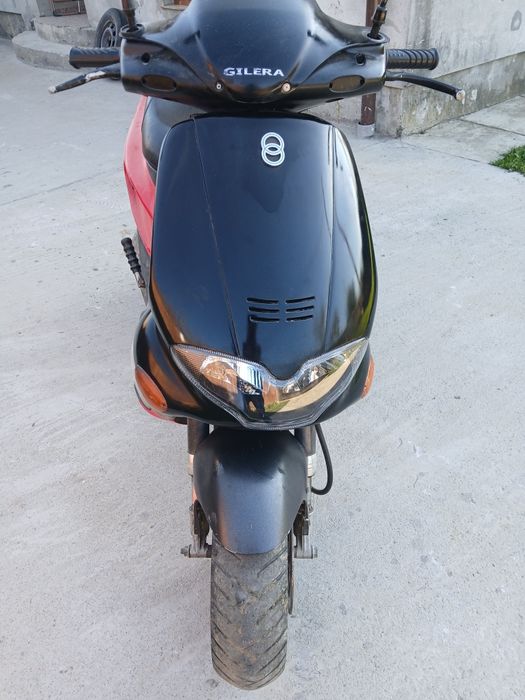 Vând  gilera runer