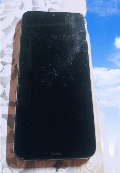 Продам Redmi 8 64gb