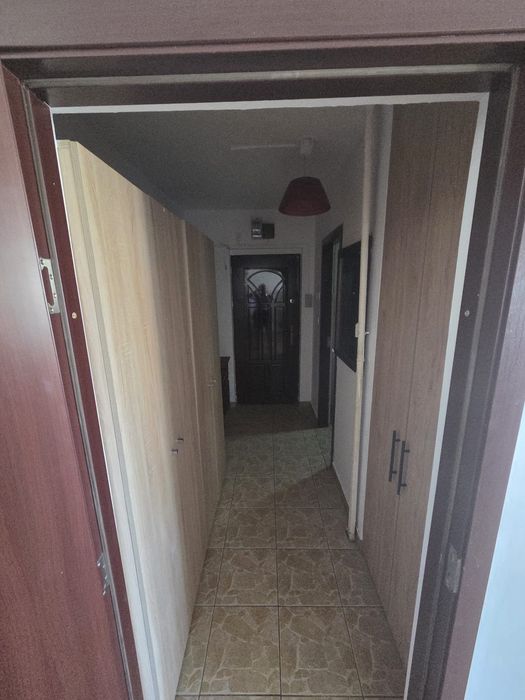 VÂND apartament cu o cameră în Aradul Nou