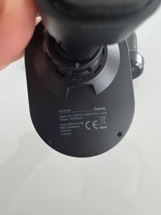 Wireless car mobile phone charger Hama